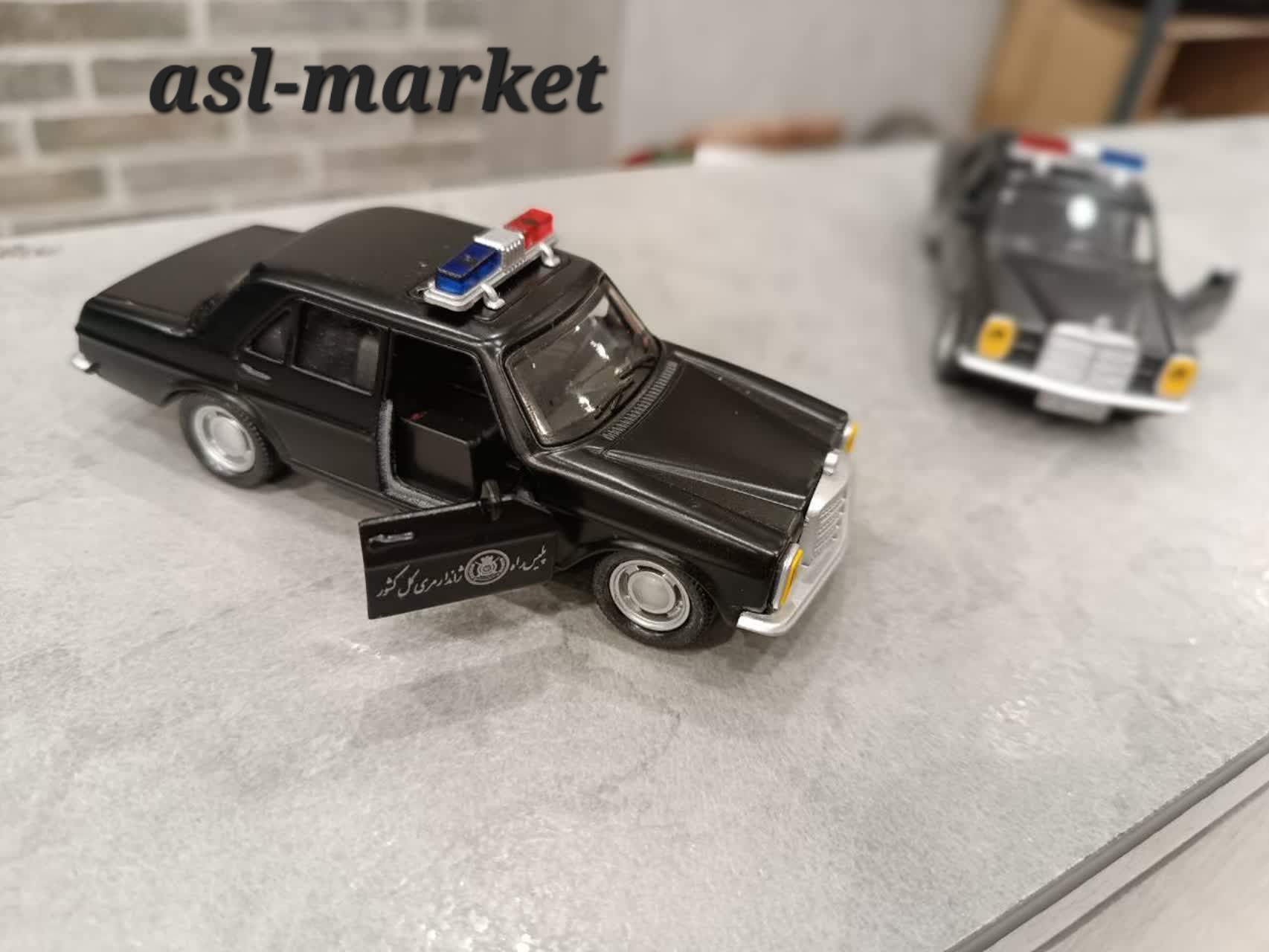 ماشین فلزی بنز