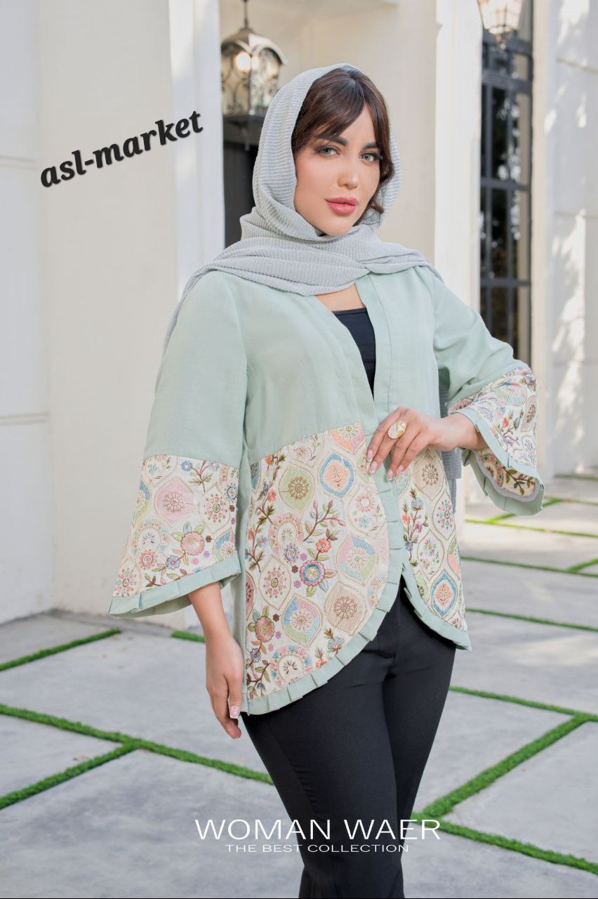 مانتو پیش پلیسه